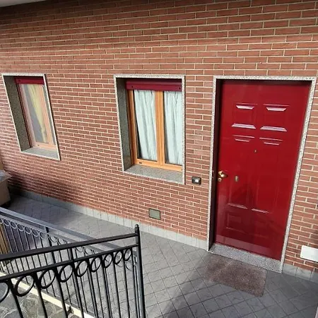 Casa Fieramilano, Metro Pero